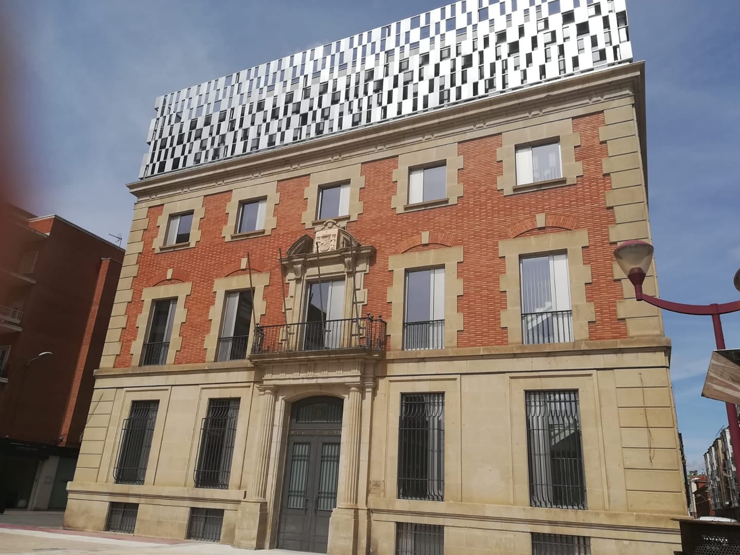 Confirmados tres años de prisión a una madre de Palencia por agresión sexual continuada a su hijo menor Confirmados tres años de prisión a una madre de Palencia por agresión sexual continuada a su hijo menor