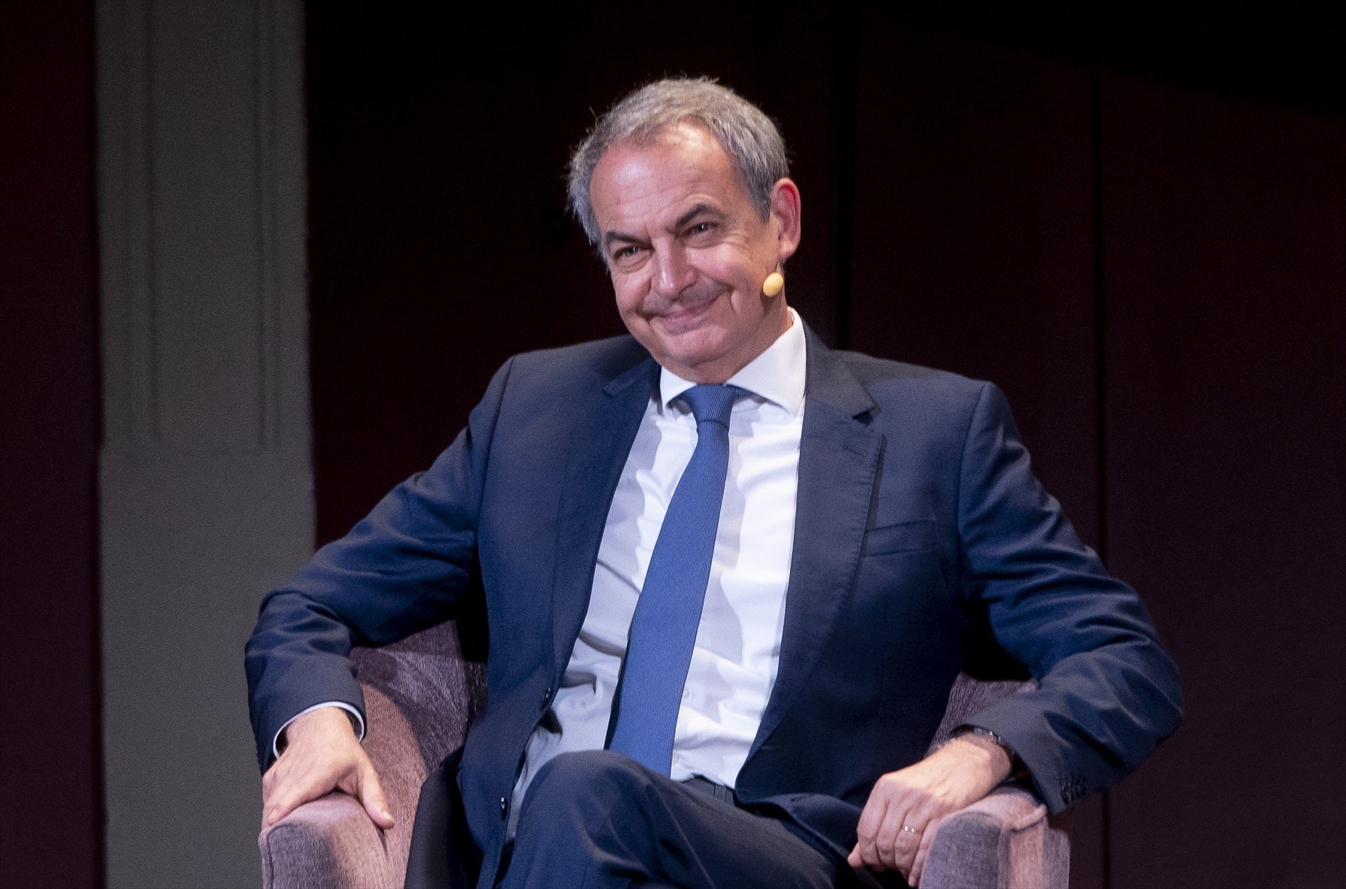 Los vínculos de Zapatero con Venezuela: su conexión con Maduro y su papel como observador y mediador Los vínculos de Zapatero con Venezuela: su conexión con Maduro y su papel como observador y mediador