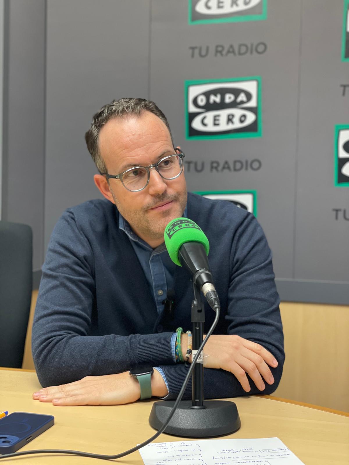Héctor Díez: "Pablo Ruz hace suyos los mantras de VOX, triplica la deuda municipal y sigue derrochando dinero" Héctor Díez: "Pablo Ruz hace suyos los mantras de VOX, triplica la deuda municipal y sigue derrochando dinero"