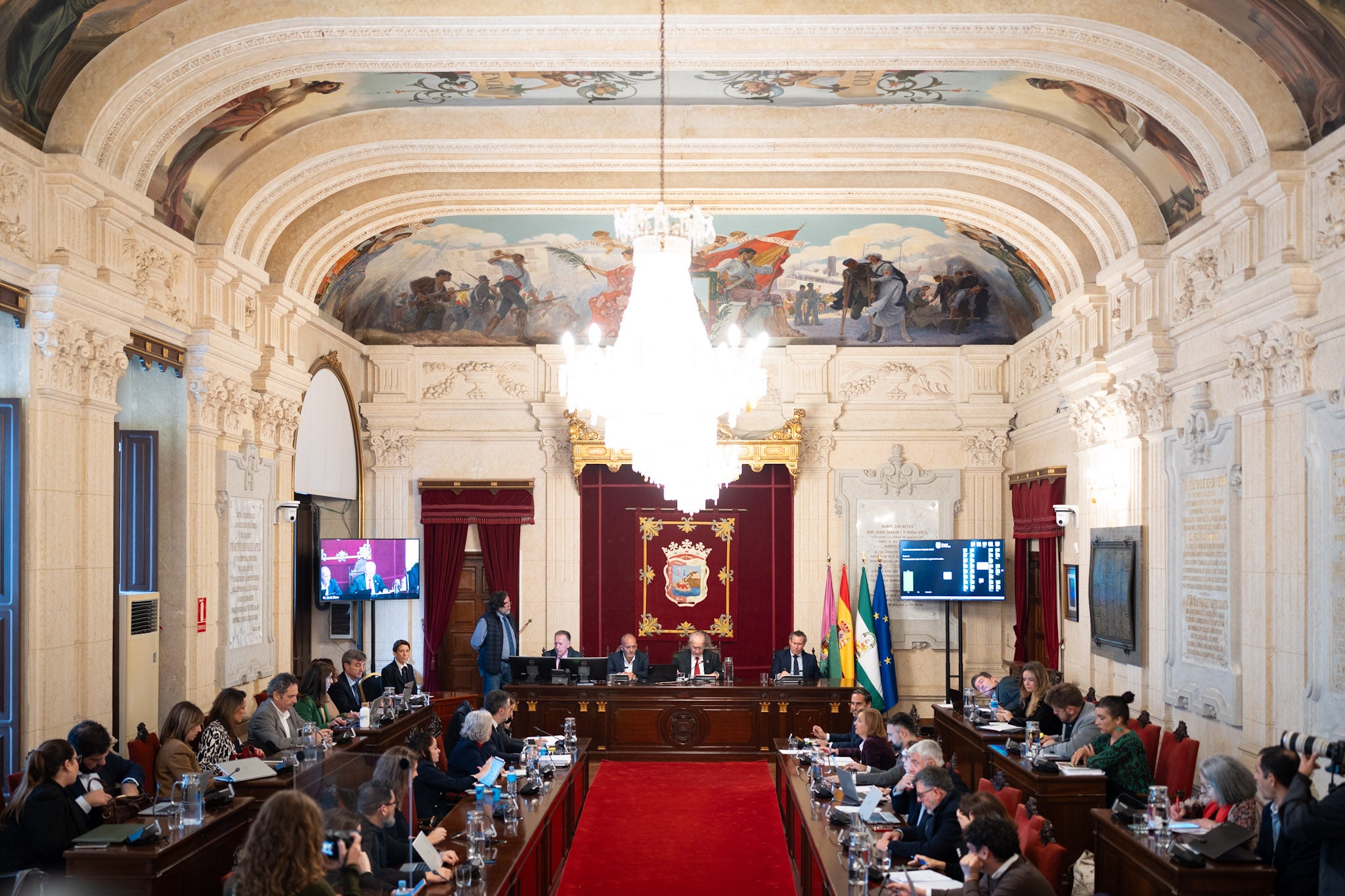 El Pleno del Ayuntamiento ha aprobado inicialmente el presupuesto municipal para 2026 que vuelve a superar los 1.200 millones de euros y prioriza la vivienda y los barrios El Pleno del Ayuntamiento ha aprobado inicialmente el presupuesto municipal para 2026 que vuelve a superar los 1.200 millones de euros y prioriza la vivienda y los barrios