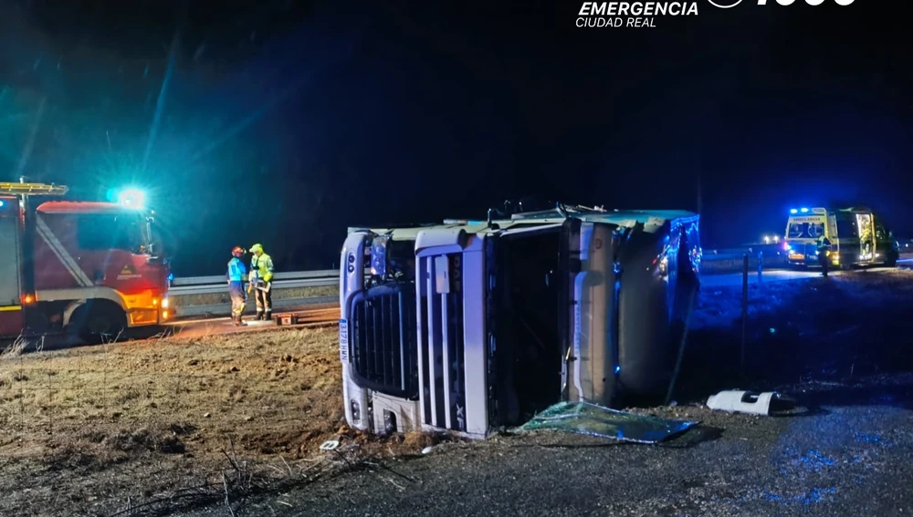 Accidente del camión articulado en la A-4 Accidente del camión articulado en la A-4