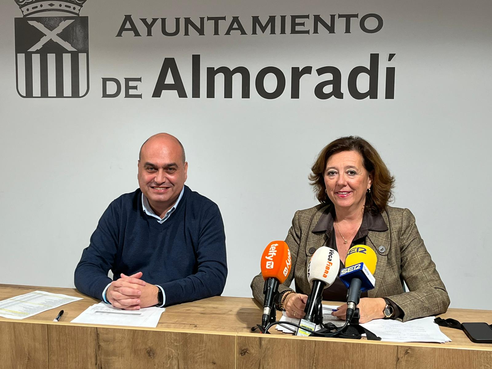 Almoradí presenta un presupuesto de casi 20 millones de euros "acorde a las necesidades de la población", según la alcaldesa, María Gómez Almoradí presenta un presupuesto de casi 20 millones de euros "acorde a las necesidades de la población", según la alcaldesa, María Gómez