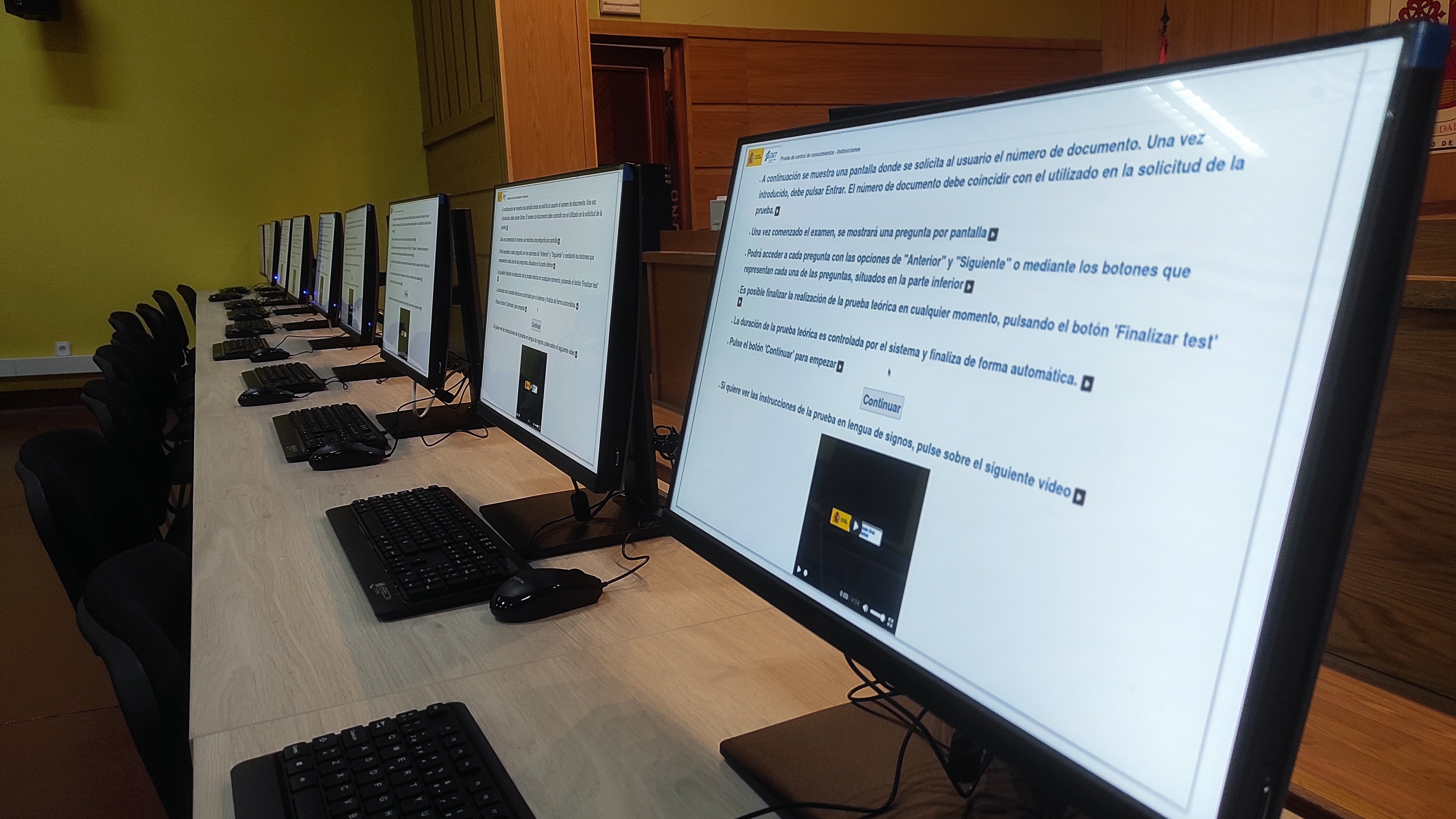 Valdepeñas ya tiene un aula informatizada para los exámenes teóricos del carnet de conducir Valdepeñas ya tiene un aula informatizada para los exámenes teóricos del carnet de conducir