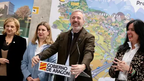 El presidente Azcón ha anunciado la puesta en marcha de Farmacia en Huesca El presidente Azcón ha anunciado la puesta en marcha de Farmacia en Huesca