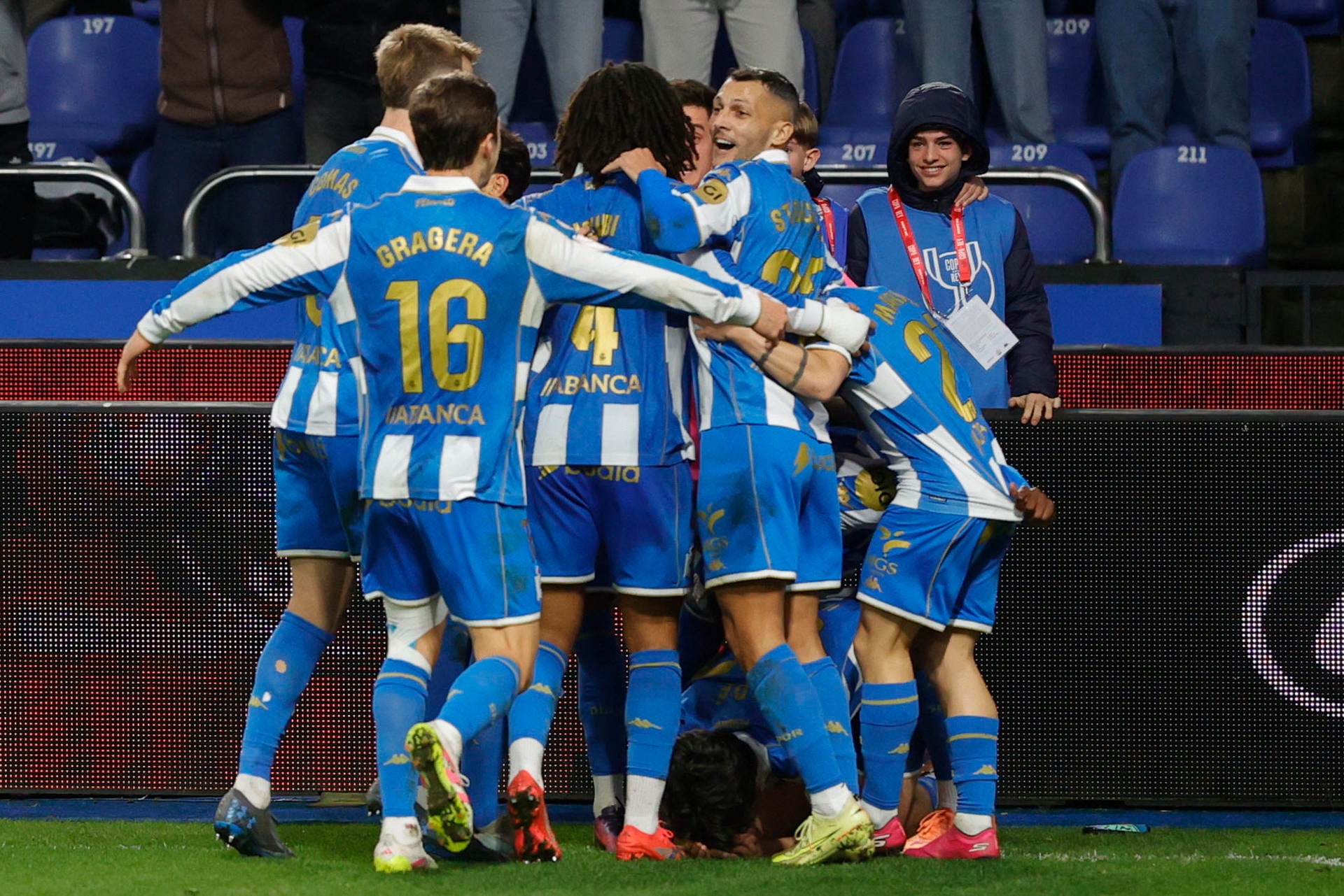 ¡Noe Carrillo lleva al Depor a octavos de Copa!: "Es el día más bonito de mi vida en el fútbol" ¡Noe Carrillo lleva al Depor a octavos de Copa!: "Es el día más bonito de mi vida en el fútbol"
