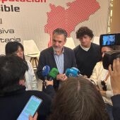 Numerosas entidades de la Marina Baixa participan en un encuentro organizado por el Grupo Socialista de la Diputación de Alicante