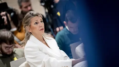 El dilema de Sumar: mantener su agenda social desde el Gobierno o salir y marcar distancia El dilema de Sumar: mantener su agenda social desde el Gobierno o salir y marcar distancia