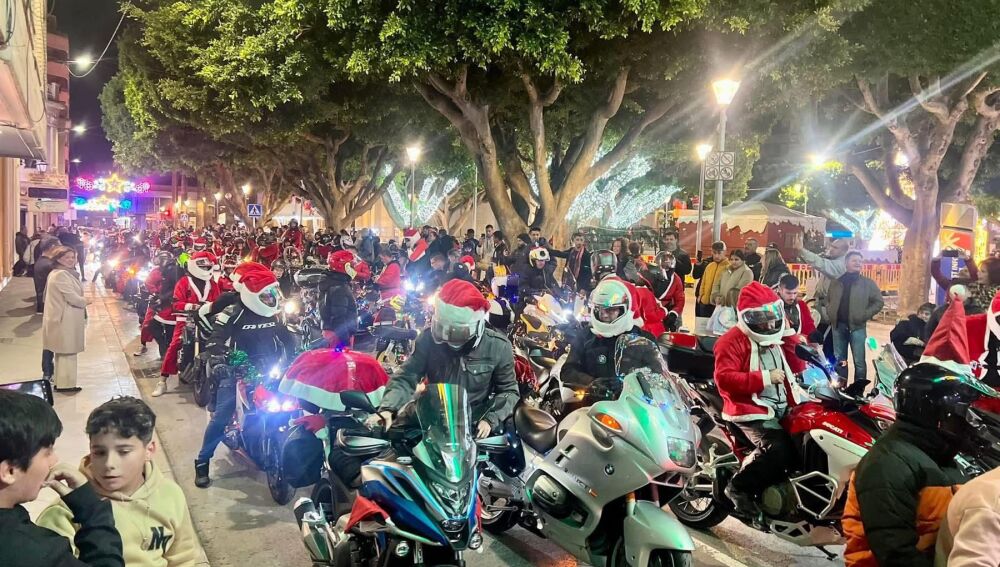 La Vega Baja se ilumina este sábado con la Moto Papanoelada nocturna que recorrerá seis municipios de esta comarca