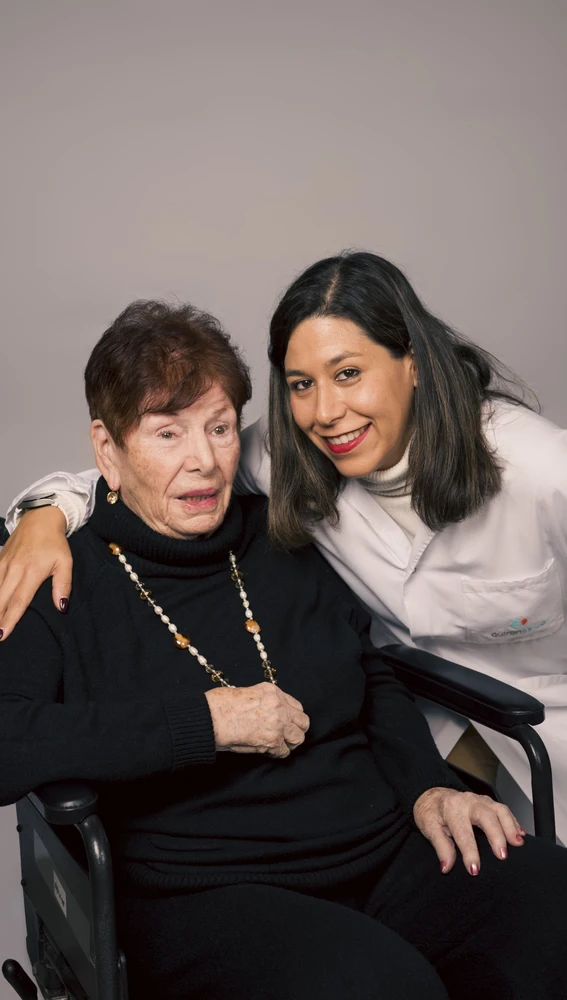 La doctora Erika Torres en una de las imágenes del calendario solidario de Quirónsalud La doctora Erika Torres en una de las imágenes del calendario solidario de Quirónsalud