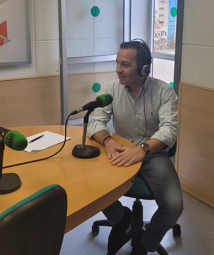 Óscar Fernández en los micros de Onda Cero Extremadura: "estamos dispuestos a hablar con Guardiola, pero lo haremos para cambiar las cosas de verdad" Óscar Fernández en los micros de Onda Cero Extremadura: "estamos dispuestos a hablar con Guardiola, pero lo haremos para cambiar las cosas de verdad"