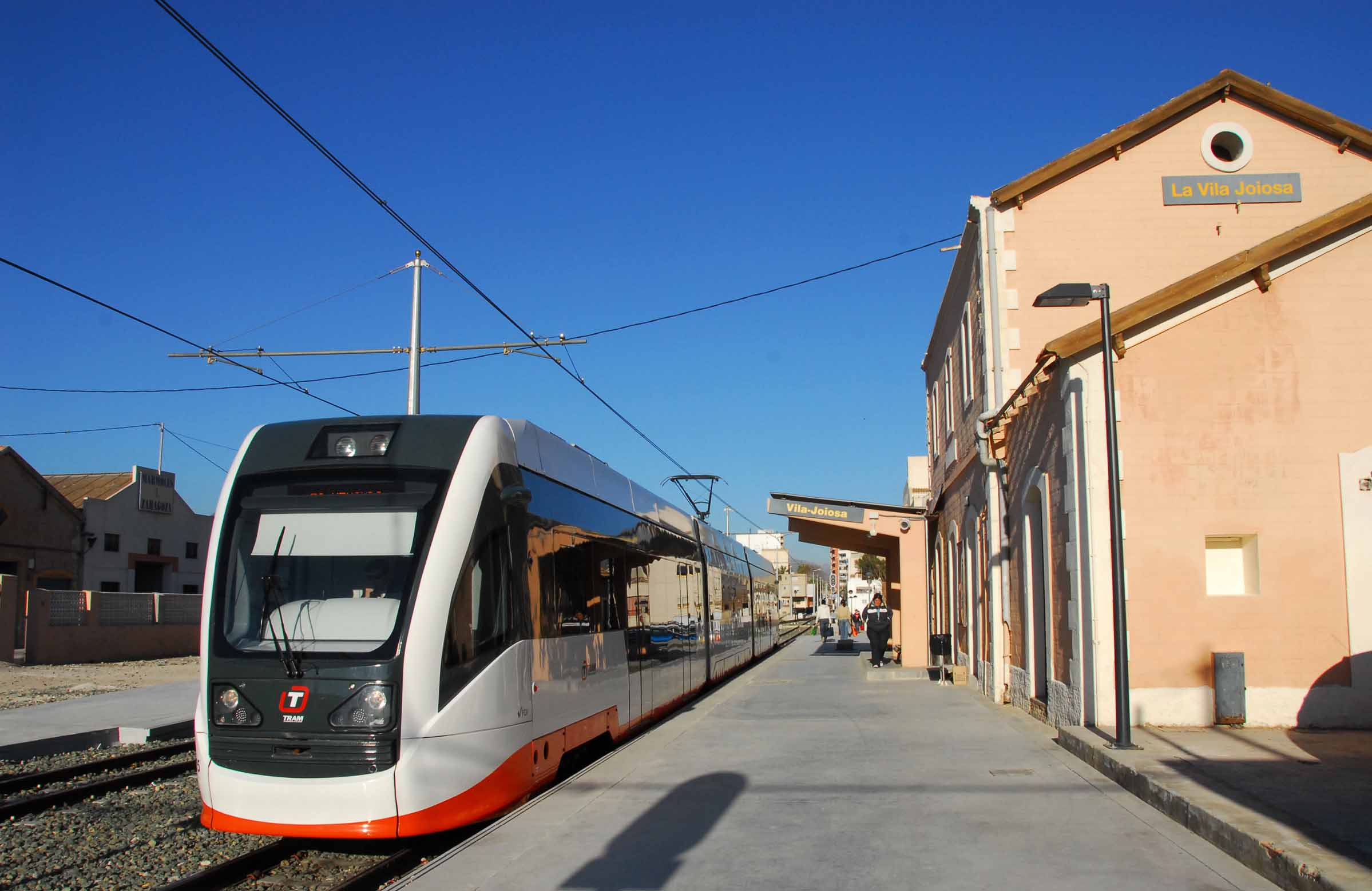 TRAM d’Alacant realizará en Villajoyosa un simulacro de una colisión con un coche eléctrico la noche del 18 al 19 de diciembre TRAM d’Alacant realizará en Villajoyosa un simulacro de una colisión con un coche eléctrico la noche del 18 al 19 de diciembre
