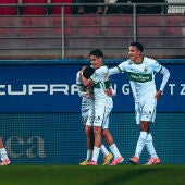 El Elche celebra el gol de Adam en Ipurúa.