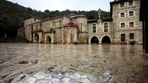 Monasterio de Santo Toribio de Liébana Monasterio de Santo Toribio de Liébana