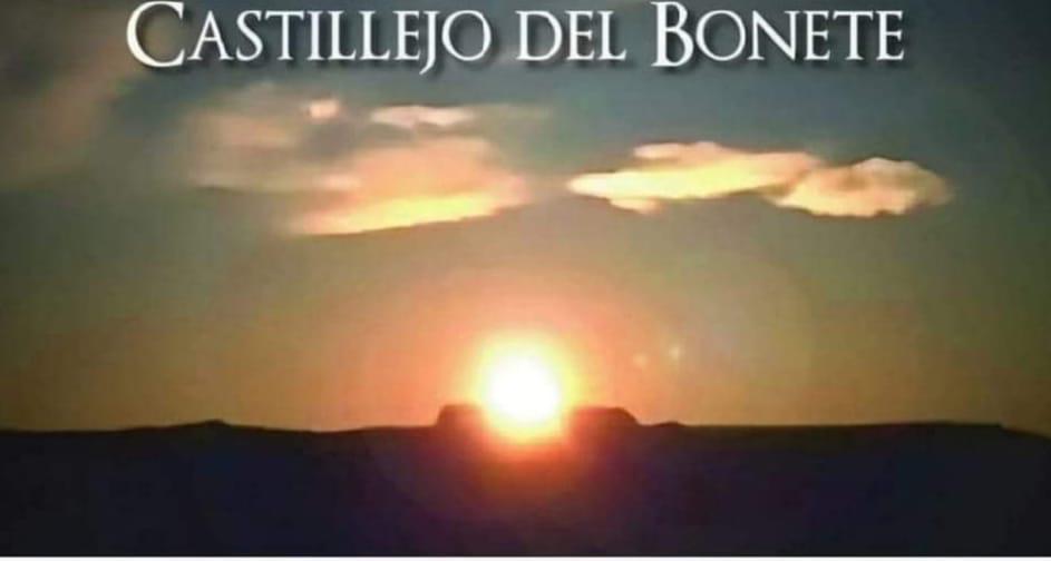 La luz del solsticio de invierno ilumina desde hace milenios Castillejo del Bonete, en Terrinches La luz del solsticio de invierno ilumina desde hace milenios Castillejo del Bonete, en Terrinches