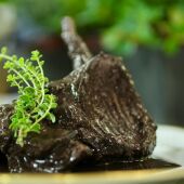 El plato de liebre guisada. 