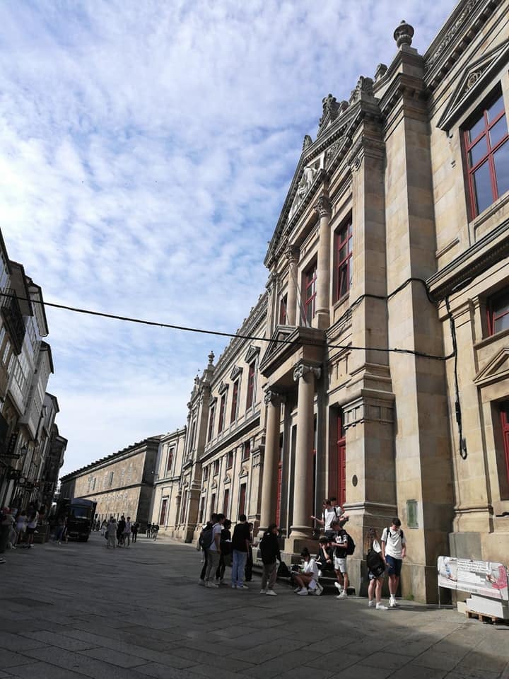 La USC da el visto bueno al acuerdo para descentralizar Medicina sin "alterar" el convenio La USC da el visto bueno al acuerdo para descentralizar Medicina sin "alterar" el convenio