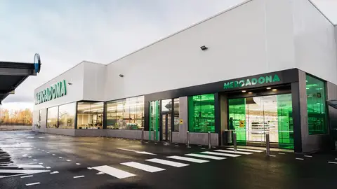 Mercadona amplía una semana de vacaciones a sus trabajadores y les concederá una mensualidad extra en 2026 Mercadona amplía una semana de vacaciones a sus trabajadores y les concederá una mensualidad extra en 2026