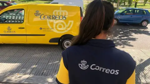 Correos desmiente las acusaciones de Guardiola tras el robo de votos: "La ciudadanía tiene que estar tranquila" Correos desmiente las acusaciones de Guardiola tras el robo de votos: "La ciudadanía tiene que estar tranquila"