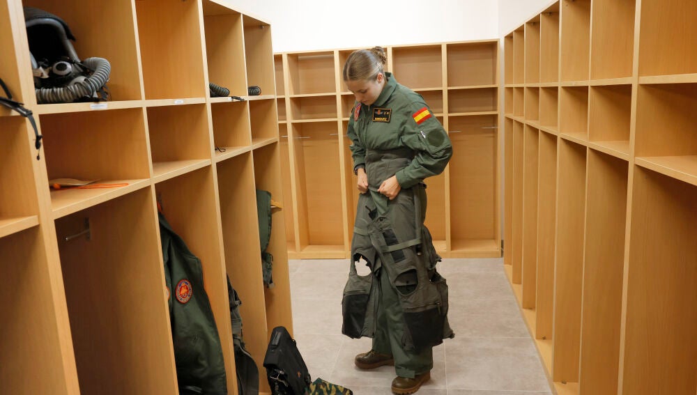 La Princesa de Asturias en la Academia General del Aire y del Espacio 