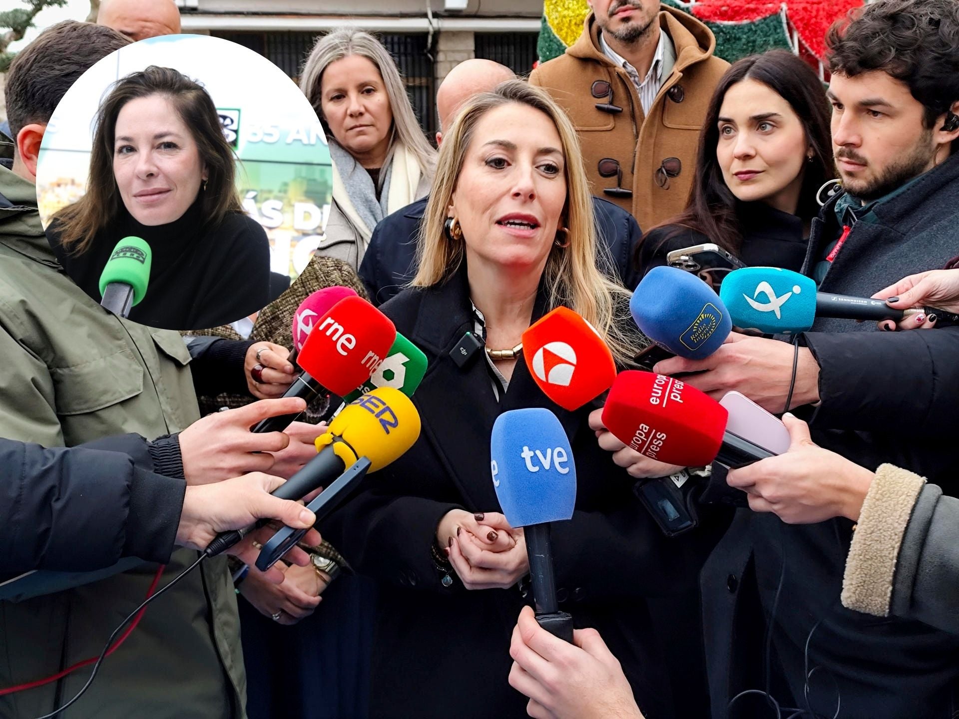 Montaje Mamen Mendizábal y María Guardiola Montaje Mamen Mendizábal y María Guardiola