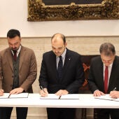 Signatura del protocol entre Generalitat i Ajuntament