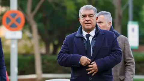 Laporta carga contra el Real Madrid: "Tienen un bodrio de televisión, vomitan mentiras e intoxican" Laporta carga contra el Real Madrid: "Tienen un bodrio de televisión, vomitan mentiras e intoxican"
