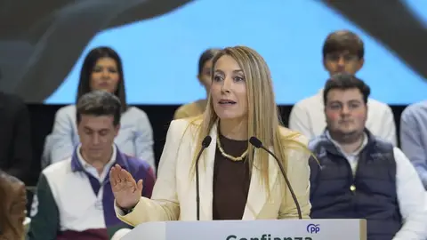 El PP gana en Extremadura sin mayoría absoluta, el PSOE cae a su mínimo histórico y Vox se dispara El PP gana en Extremadura sin mayoría absoluta, el PSOE cae a su mínimo histórico y Vox se dispara