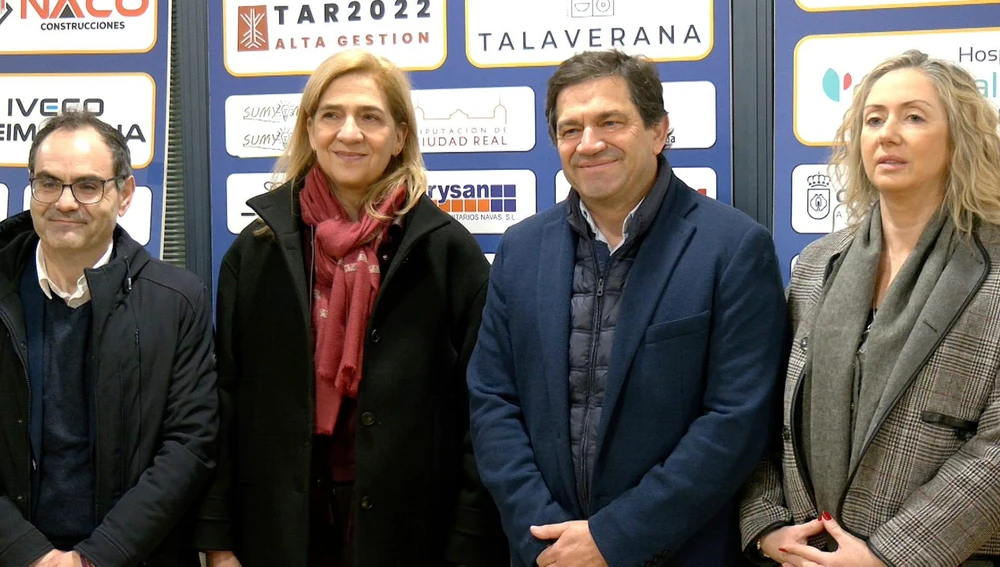 Valverde junto a la Infanta Cristina que ha asistido al partido Valverde junto a la Infanta Cristina que ha asistido al partido