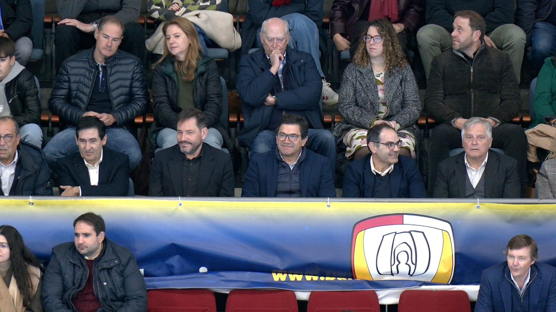 Palco de personalidades durante el partido Caserío-Granollers Palco de personalidades durante el partido Caserío-Granollers