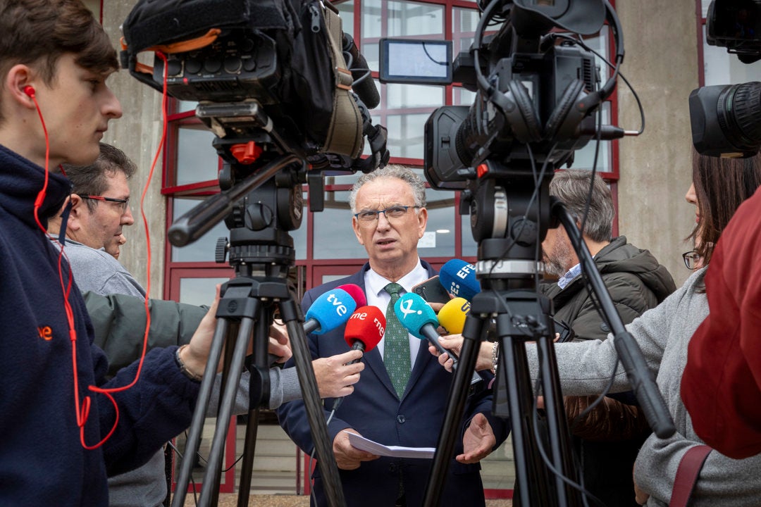 El Gobierno asegura que los intentos de robo en las oficinas de Correos no han afectado a los votos El Gobierno asegura que los intentos de robo en las oficinas de Correos no han afectado a los votos