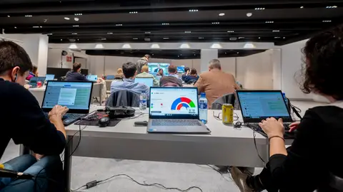 Reacciones de las elecciones de Extremadura: mensajes de candidatos y ambiente político en la jornada de votación Reacciones de las elecciones de Extremadura: mensajes de candidatos y ambiente político en la jornada de votación