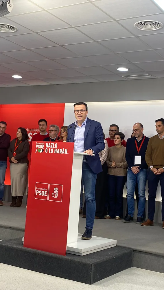 Miguel ángel Gallardo en la sede del PSOE en Mérida Miguel ángel Gallardo en la sede del PSOE en Mérida