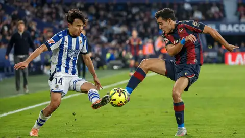 Luis Castro llega al Levante UD con el objetivo de la salvación como única prioridad Luis Castro llega al Levante UD con el objetivo de la salvación como única prioridad