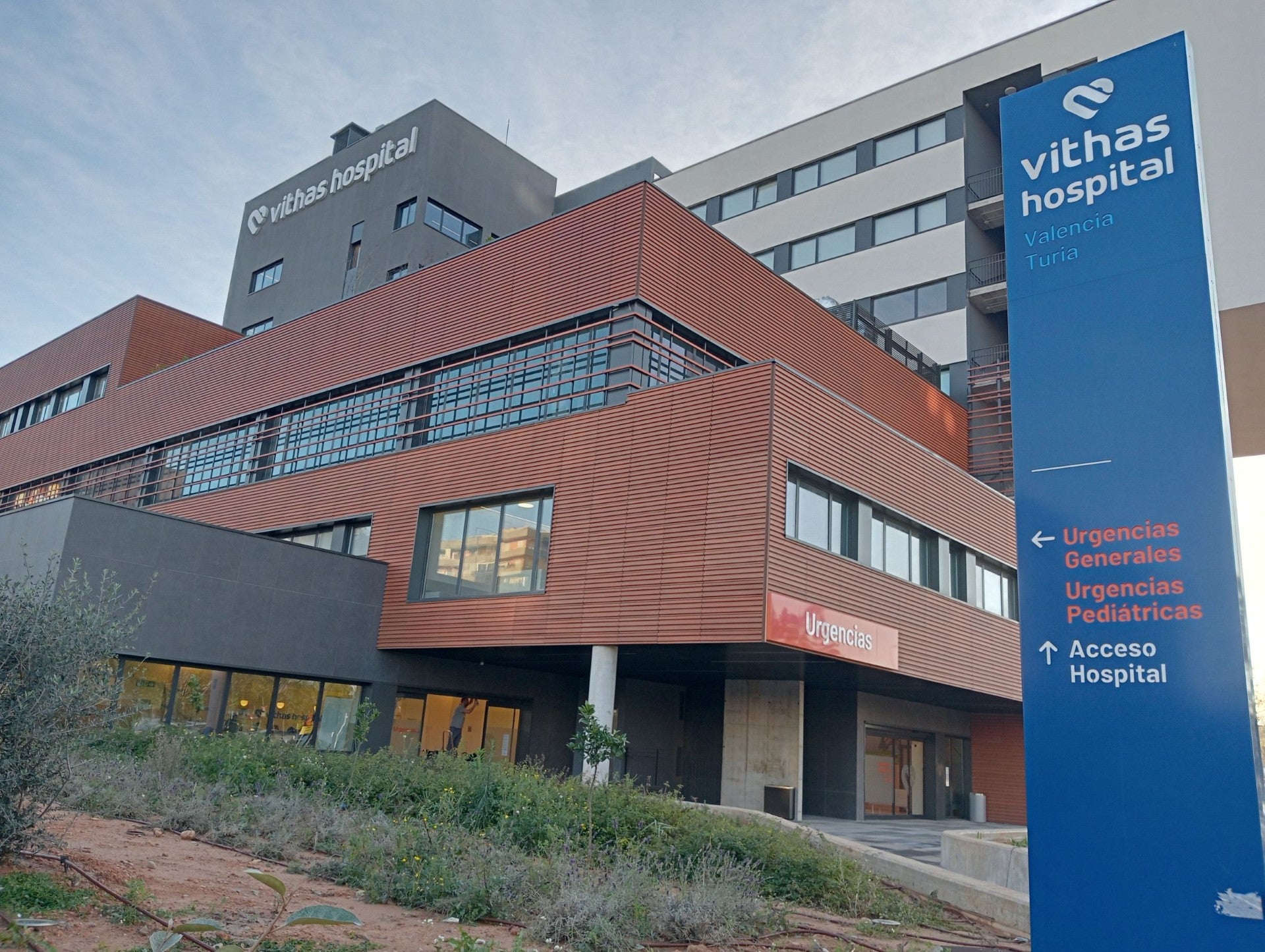 Vithas impulsa un modelo pionero en la sanidad privada con su Comité Corporativo de Urgencias Vithas impulsa un modelo pionero en la sanidad privada con su Comité Corporativo de Urgencias