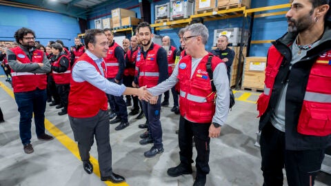 El director de AECID, Ant&oacute;n Leis Garc&iacute;a en una foto de archivo junto al ministro Jos&eacute; Manuel Albares