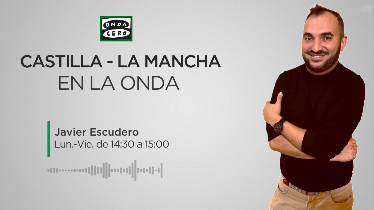 El conselleiro Román Rodríguez, segundo por la izquierda, y el rector de la UVigo, Manuel Reigosa, a su lado, durante el acto de hoy. El conselleiro Román Rodríguez, segundo por la izquierda, y el rector de la UVigo, Manuel Reigosa, a su lado, durante el acto de hoy.