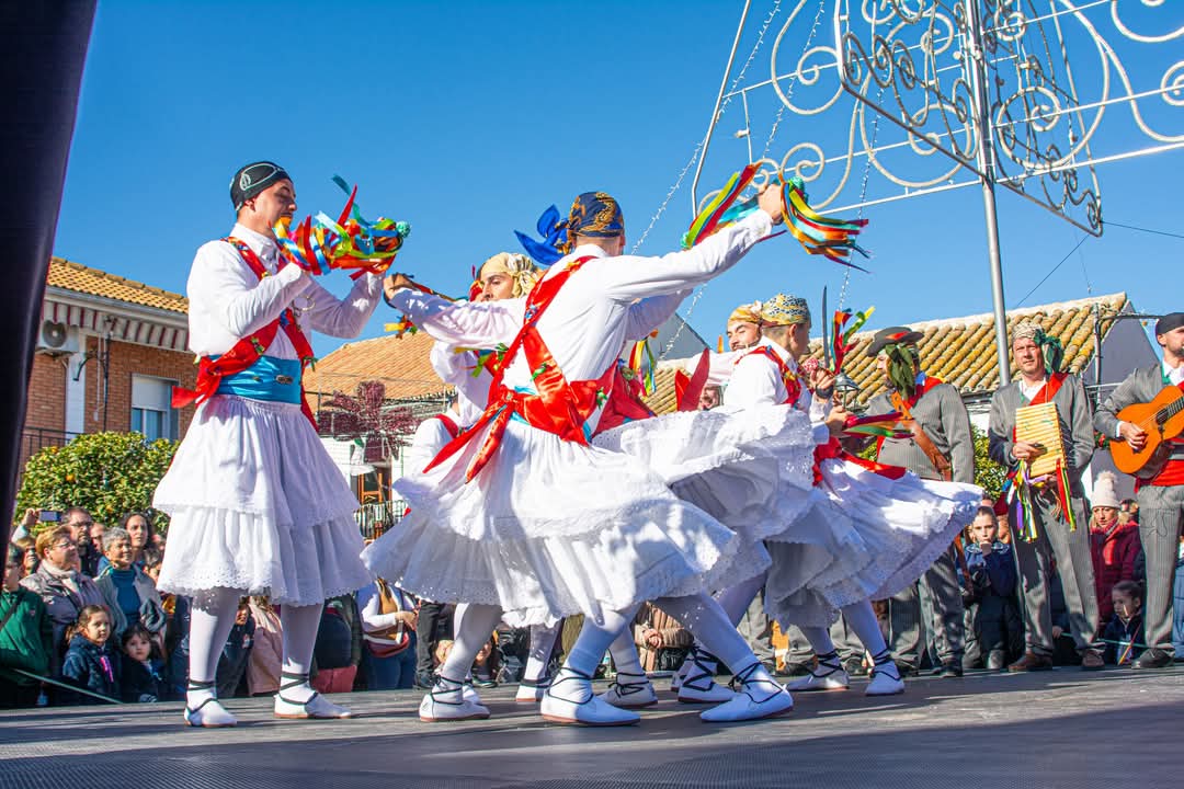 Fuente Carreteros danza entre locos y osos Fuente Carreteros danza entre locos y osos