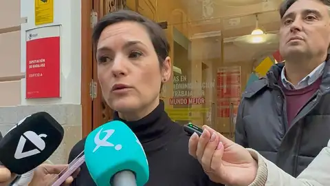 Desalojada la Diputación de Badajoz tras recibir dos paquetes sospechosos que finalmente no han supuesto ningún "peligro" Desalojada la Diputación de Badajoz tras recibir dos paquetes sospechosos que finalmente no han supuesto ningún "peligro"