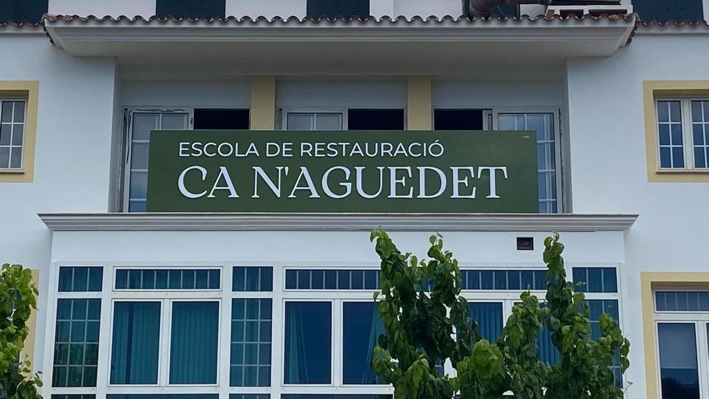 Fra Roger y Cáritas Menorca cocinan la comida solidaria de Navidad para personas en situación de vulnerabilidad Fra Roger y Cáritas Menorca cocinan la comida solidaria de Navidad para personas en situación de vulnerabilidad