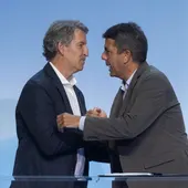 Foto de archivo del presidente del PP, Alberto Núñez Feijóo, y el expresident de la Generalitat Valenciana Carlos Mazón. Foto de archivo del presidente del PP, Alberto Núñez Feijóo, y el expresident de la Generalitat Valenciana Carlos Mazón.