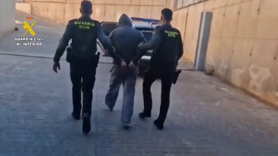 Pasan a disposici&oacute;n judicial en Elche los detenidos por matar a dos hombres en una urbanizaci&oacute;n de La Marina 