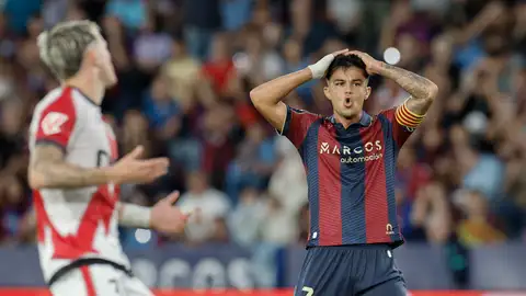 El Levante sondea el mercado de extremos a la espera del análisis de Luís Castro El Levante sondea el mercado de extremos a la espera del análisis de Luís Castro