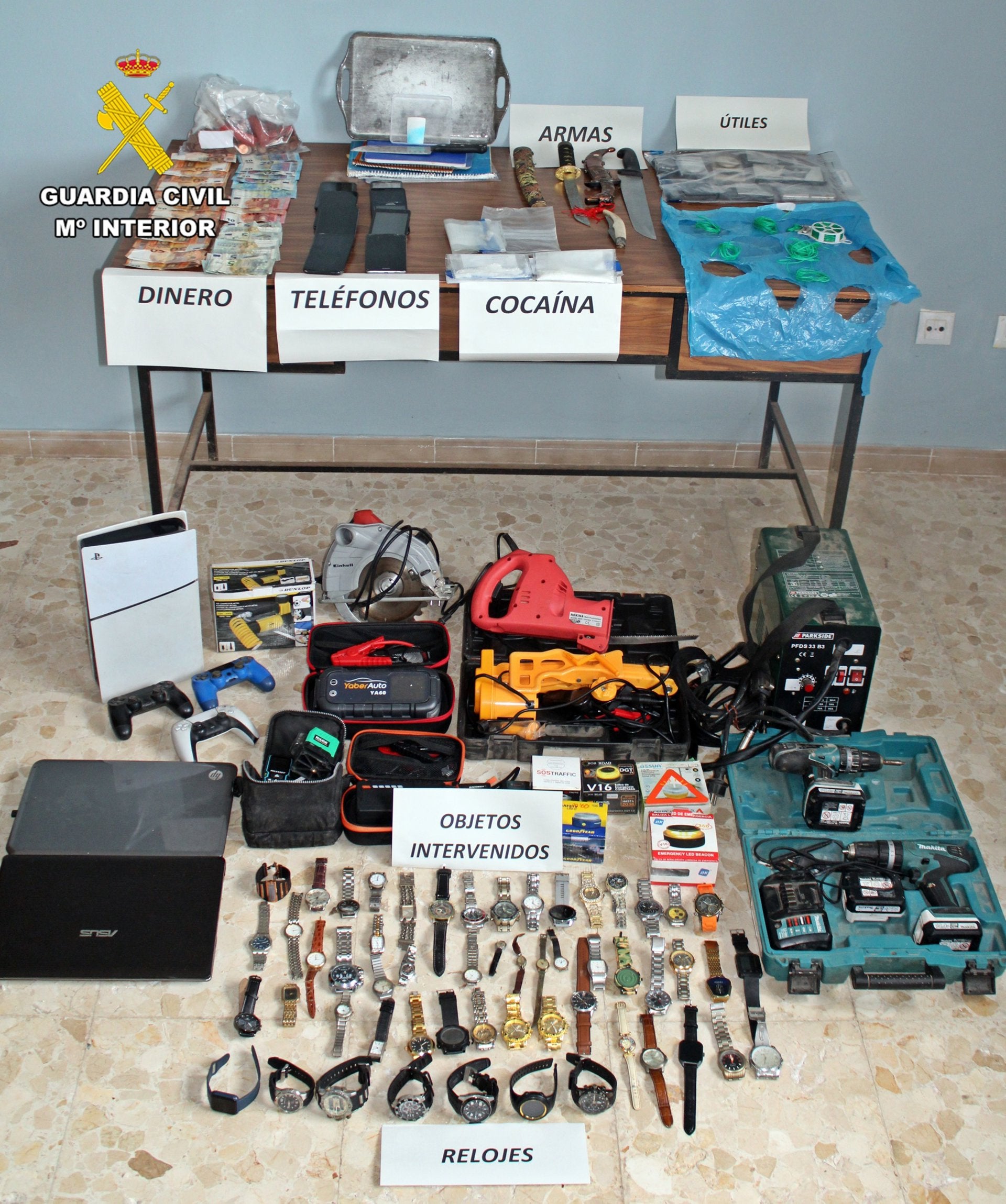 Detenido un vecino de Villafranca de los Barros por regentar un punto de venta de drogas en su propio domicilio Detenido un vecino de Villafranca de los Barros por regentar un punto de venta de drogas en su propio domicilio