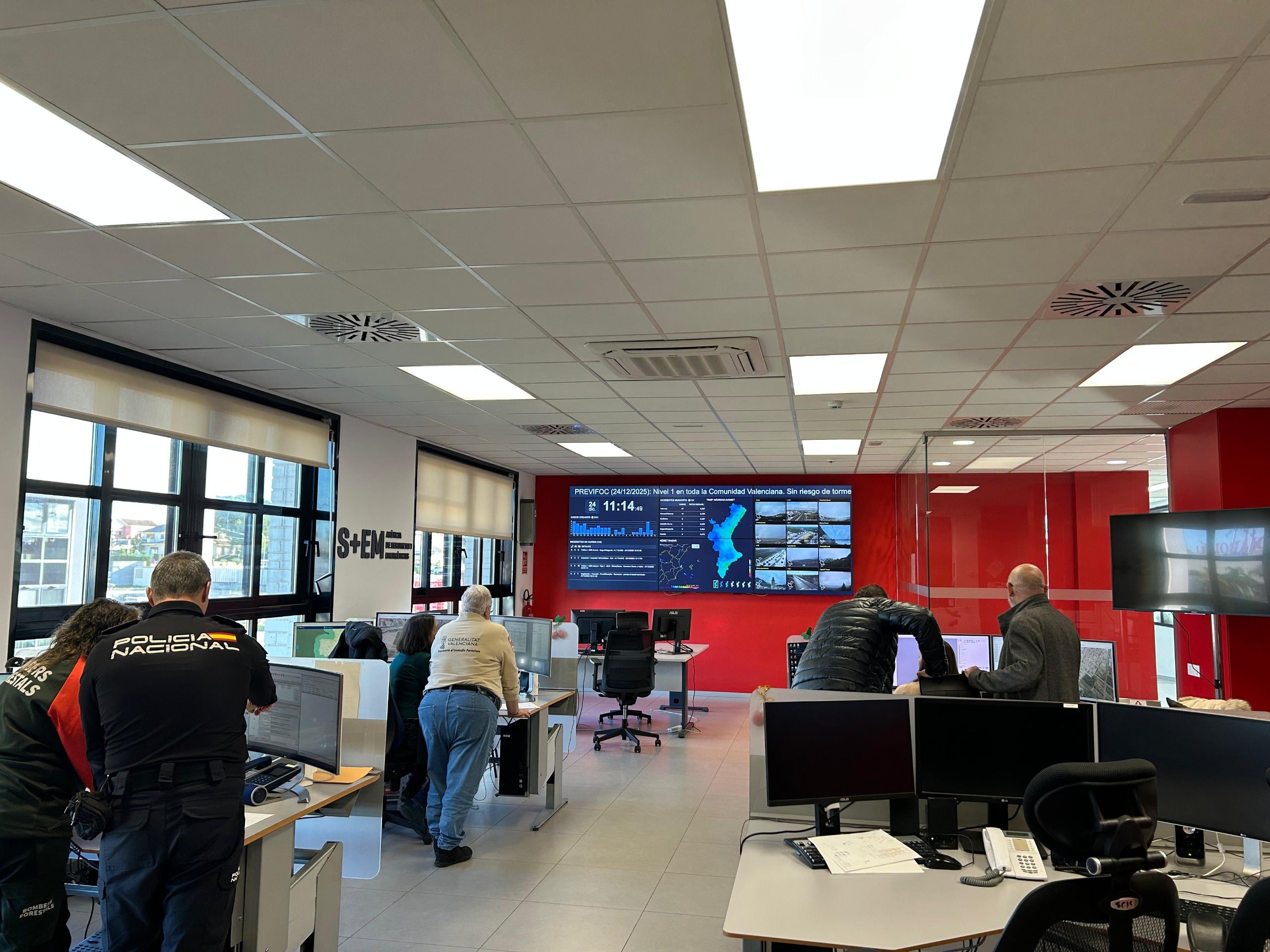 Inicio Emergencias duplica el personal que atiende el teléfono 1·1·2 esta Nochebuena Inicio Emergencias duplica el personal que atiende el teléfono 1·1·2 esta Nochebuena