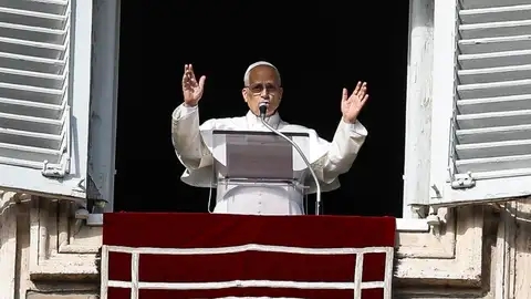 El papa León XIV desde el balcón de la Basílica de San Pedro en la misa de Navidad El papa León XIV desde el balcón de la Basílica de San Pedro en la misa de Navidad