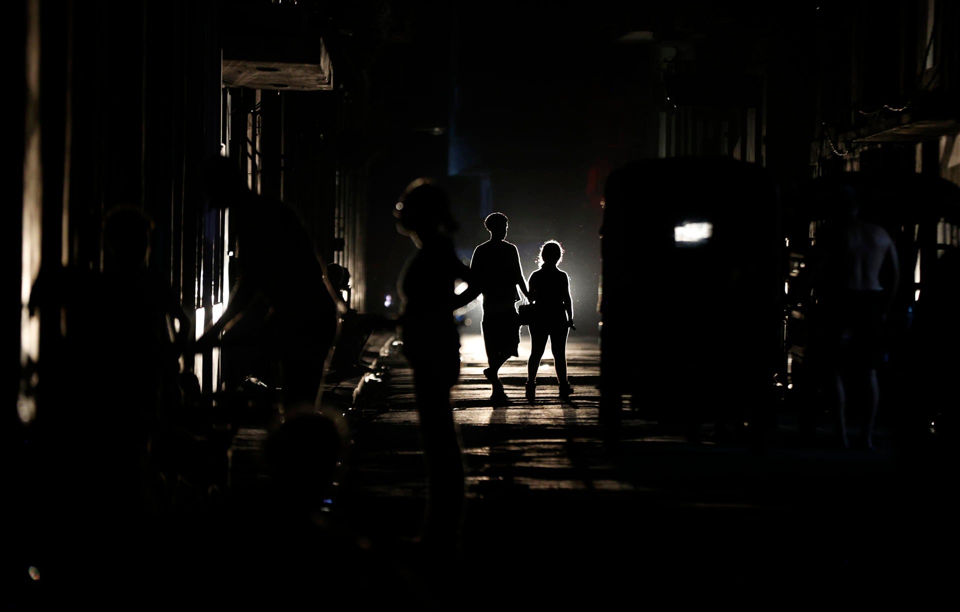 La mayor parte de la población de Cuba pasará la Navidad a oscuras La mayor parte de la población de Cuba pasará la Navidad a oscuras