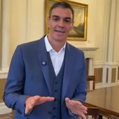 El "house tour" de Pedro Sánchez por La Moncloa: "En plan Isabel Preysler" El "house tour" de Pedro Sánchez por La Moncloa: "En plan Isabel Preysler"