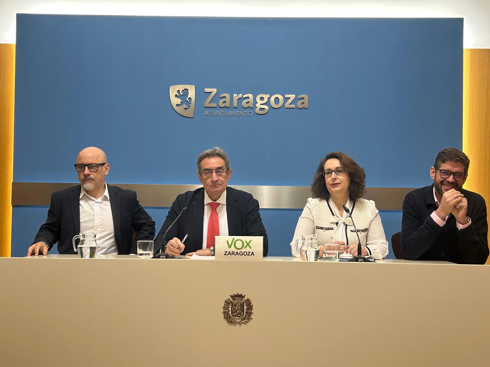 Los concejales de VOX han comparecido para anunciar que no apoyarán los presupuestos Los concejales de VOX han comparecido para anunciar que no apoyarán los presupuestos