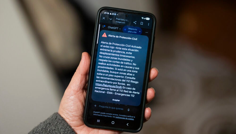 Mensaje ES-Alert enviado a la población en Málaga ante el aviso rojo de la AEMET por fuertes lluvias