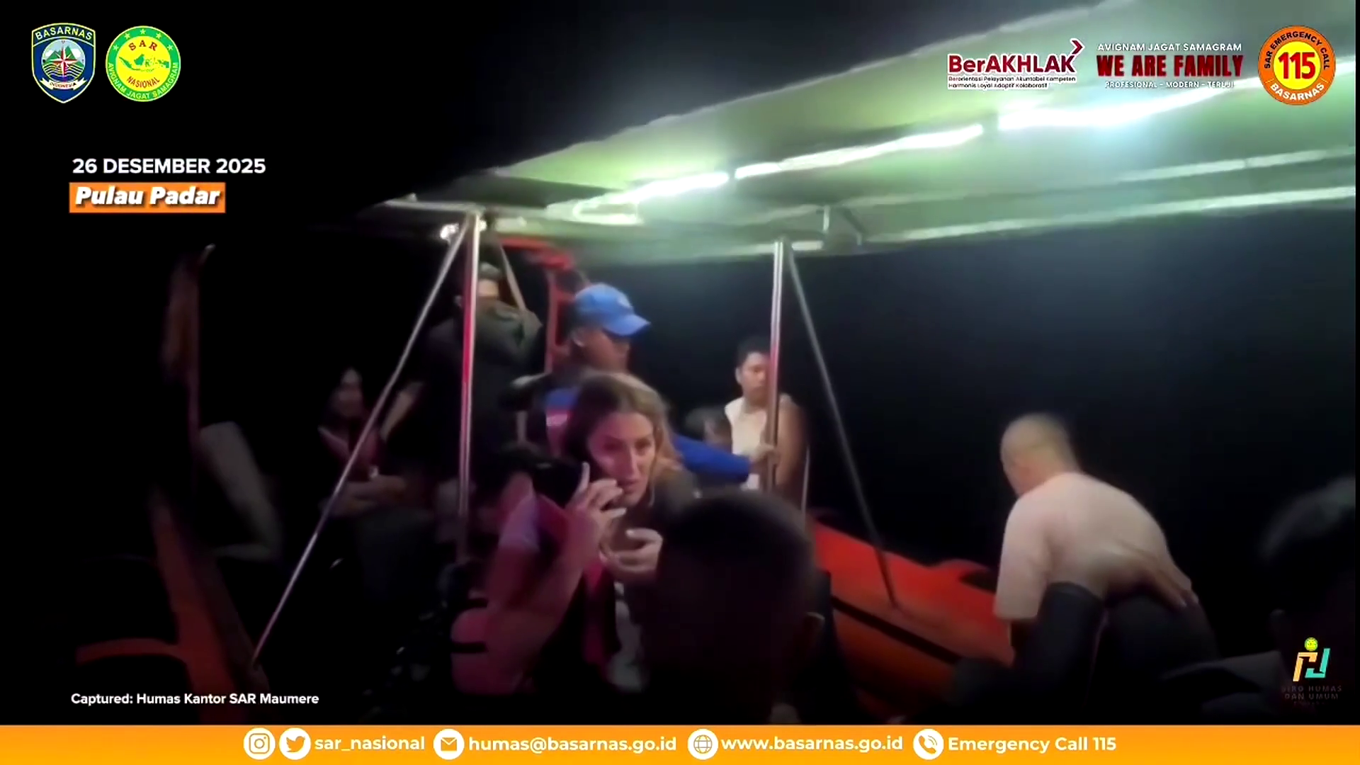 Las posibles causas del naufragio en Indonesia: "Una sucesión de corrientes y olas hizo que en segundos el barco volcase" Las posibles causas del naufragio en Indonesia: "Una sucesión de corrientes y olas hizo que en segundos el barco volcase"